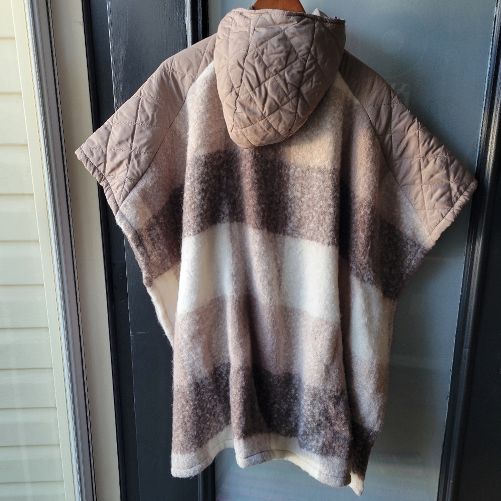 Women's Plaid Zip Poncho Sweater L-XL Hood Tan/Brown NWOT Cozy Light Weight - Picture 3 of 10